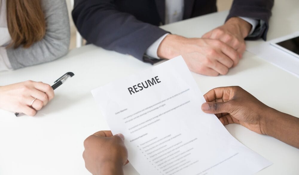 Kinh nghiệm làm việc là một trong những yếu tố để xem xét tính điểm CRS